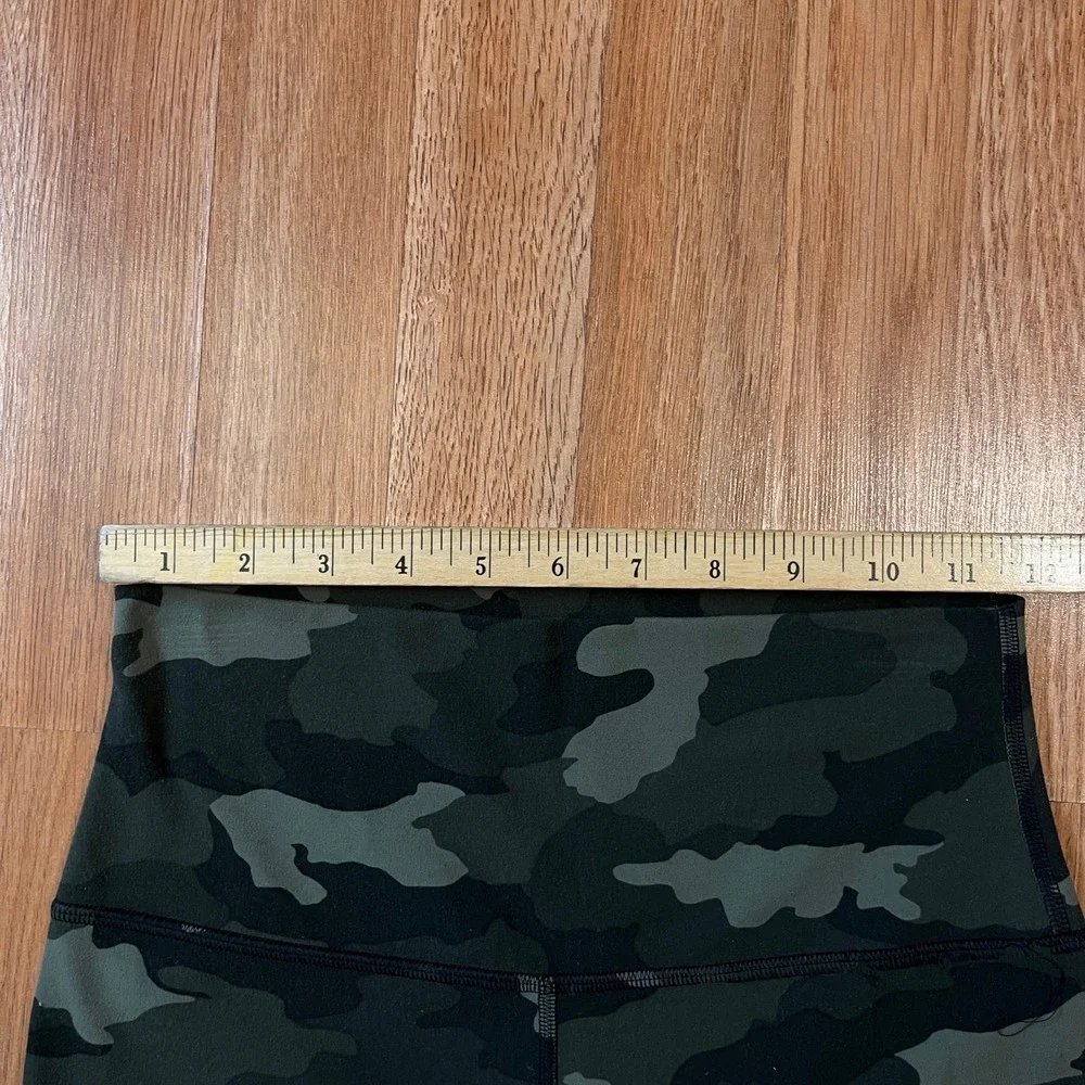 Lululemon Align High-Rise Crop 21 Heritage 365 Camo Deep Coal Multi Green Size 6